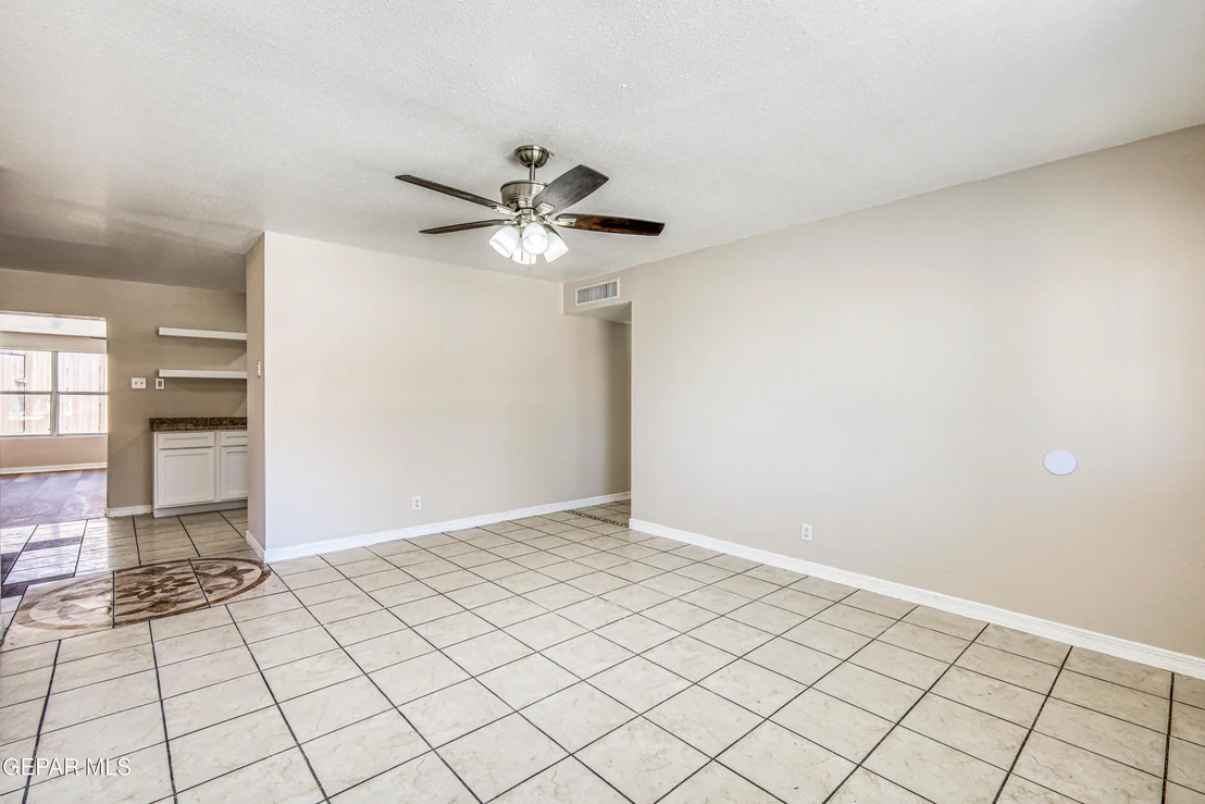 Photo of 424 Indian Place