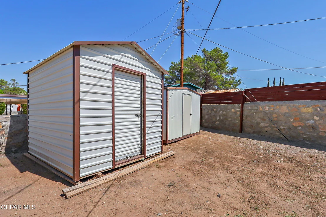 Photo of 10401 Springwood Drive