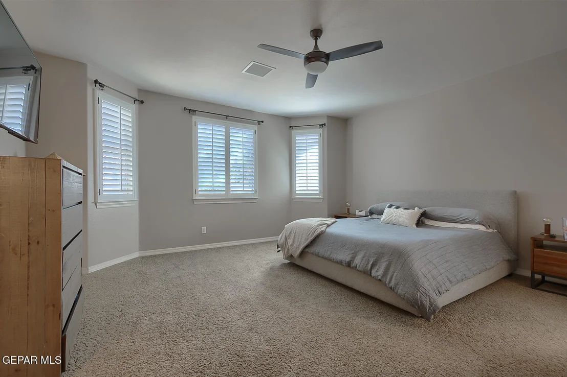 Photo of 5620 VALLEY MAPLE Drive
