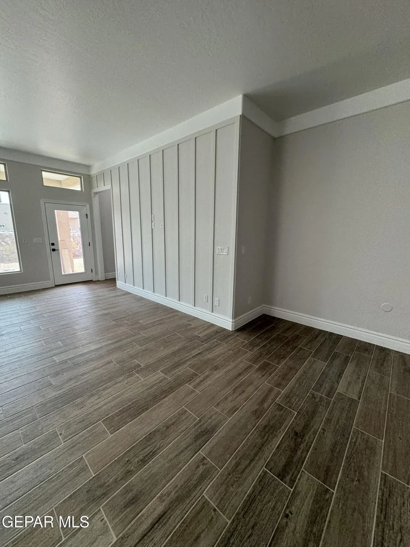 Photo of 15012 Composition Avenue