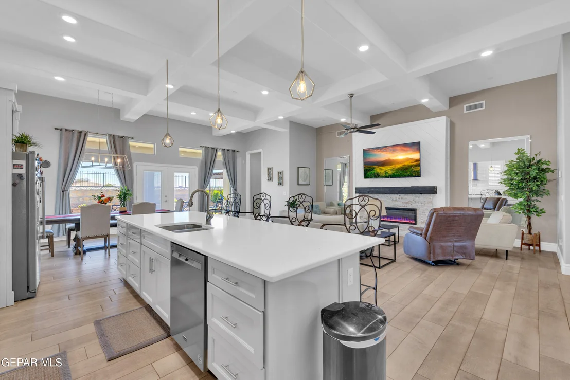 Photo of 858 AIRSHIP Place