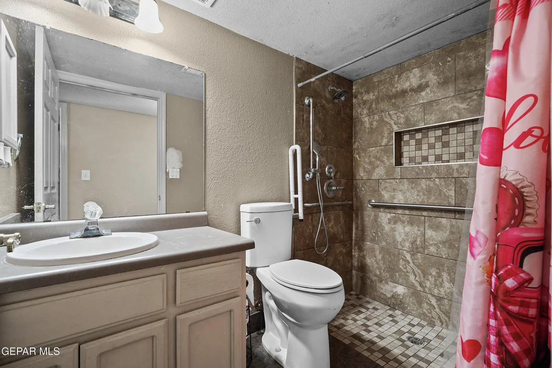 Photo of Unit A at 1557 Greg Powers Drive