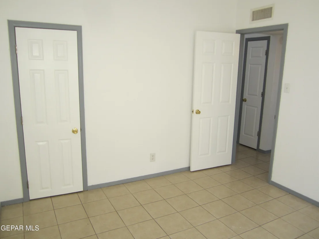 Photo of 7123 Oval Rock Drive