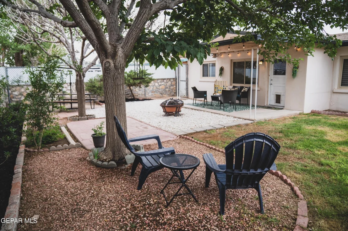 Photo of 7905 PARKLAND Drive