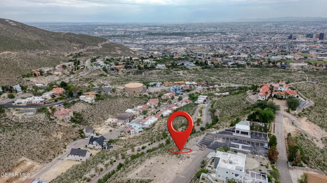 Photo of 10 LONE CREST Drive