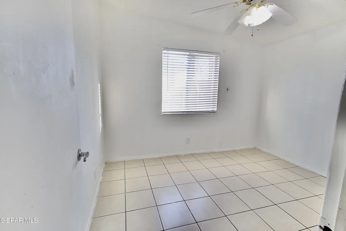 Photo of 816 MONCLOVA Lane
