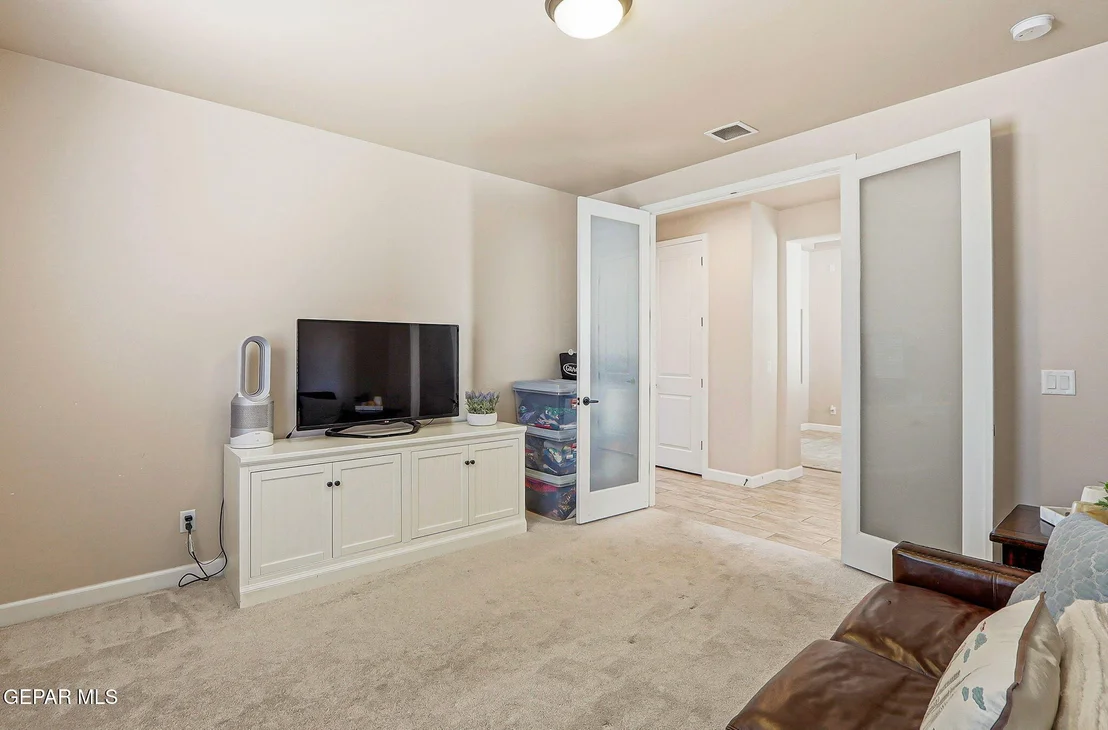 Photo of 5884 Valle Sonar Avenue