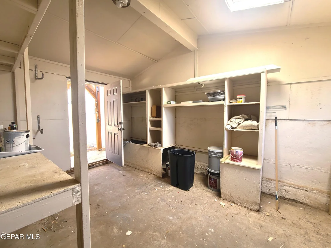 Photo of 1714 BANKER Road