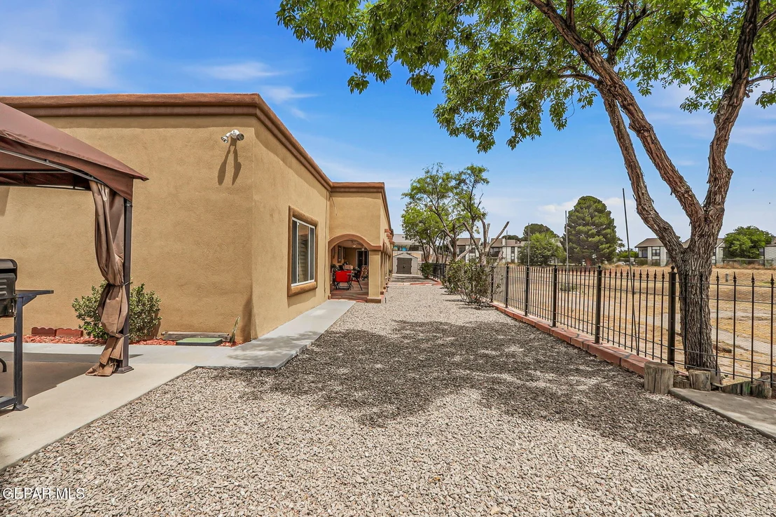 Photo of 11032 DON JANUARY Drive