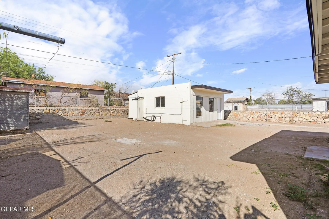 Photo of 7607 MONTERREY Drive