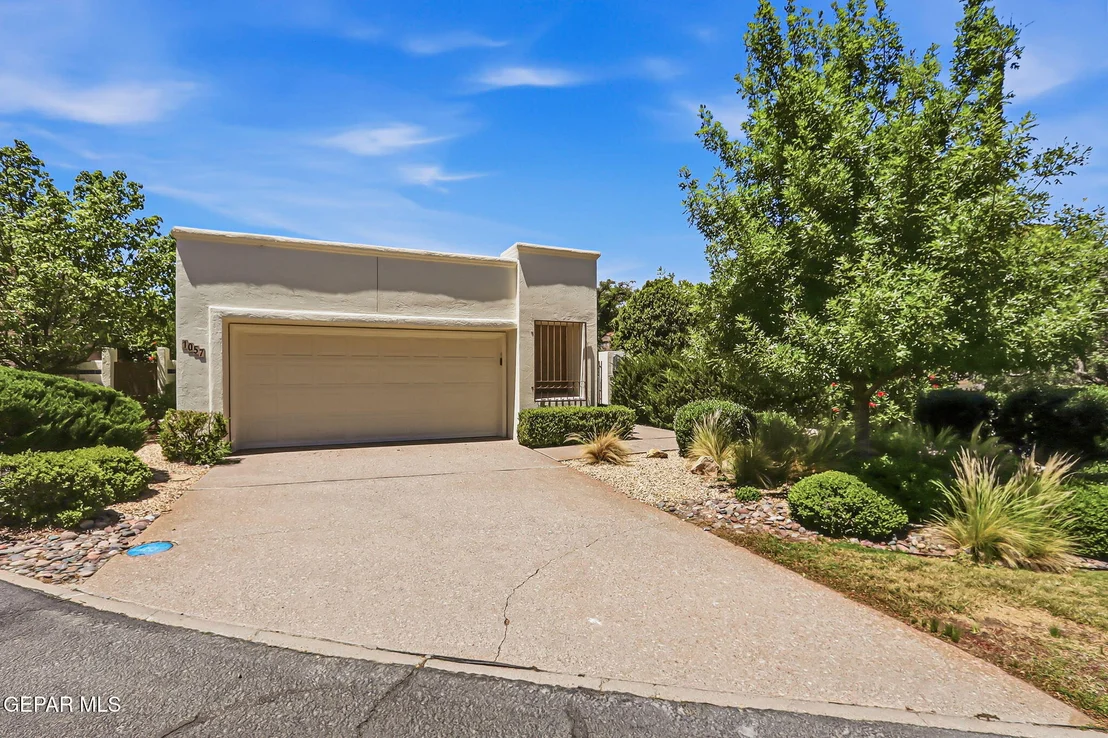 Photo of 1057 LOS JARDINES Circle