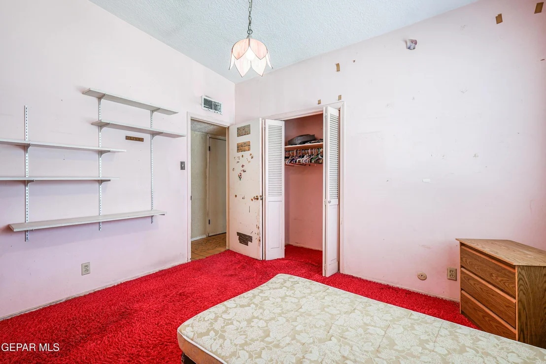 Photo of 220 MOONGLOW Drive