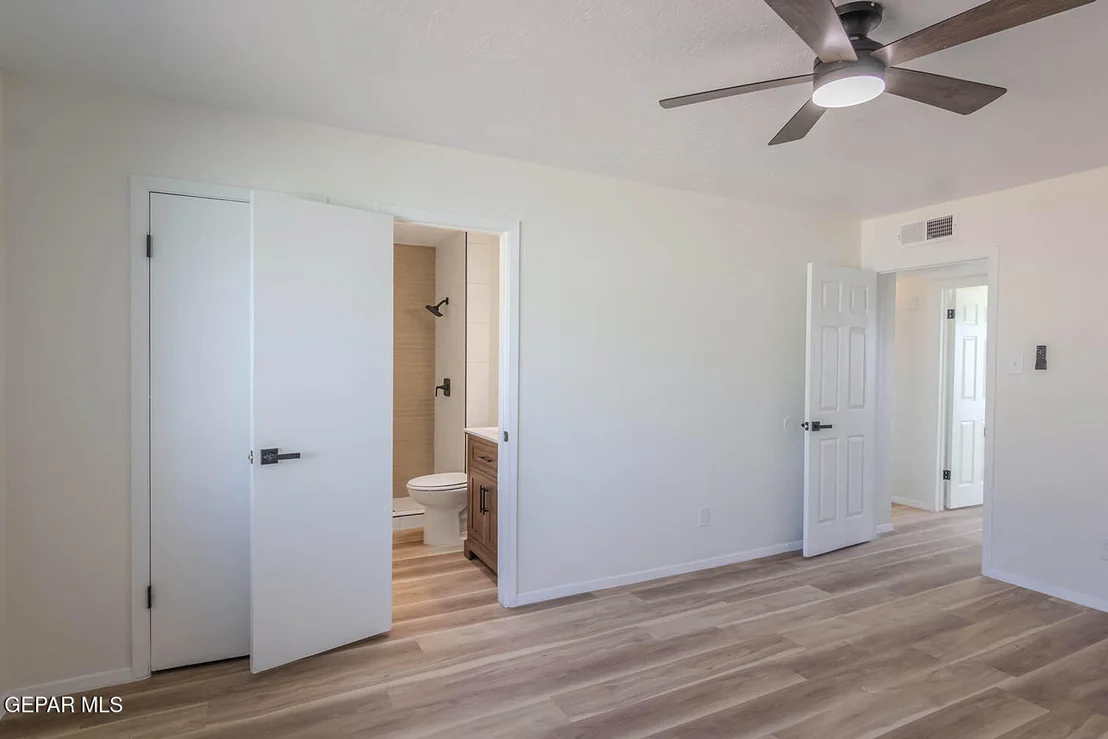 Photo of 2820 BEACHCOMBER Drive