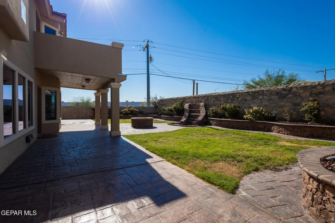 Photo of 801 SOUTHWICK Drive