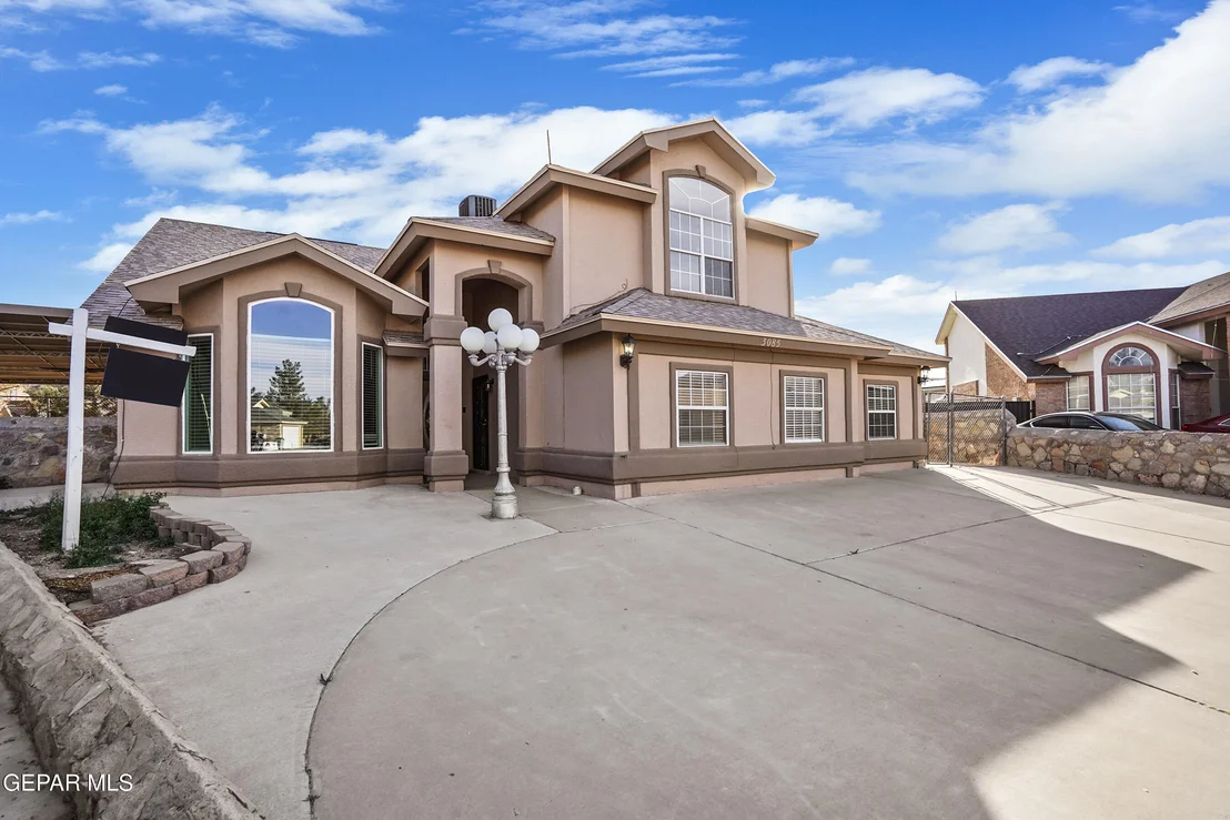 Photo of 3085 KINGS CROWN Place