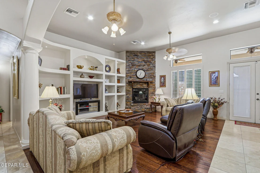 Photo of 6340 FRANKLIN RED Drive
