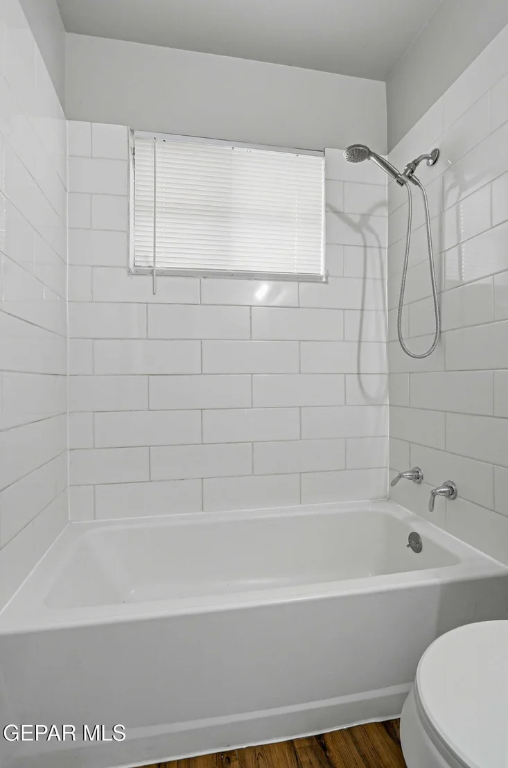 Photo of 5708 LEXINGTON Drive