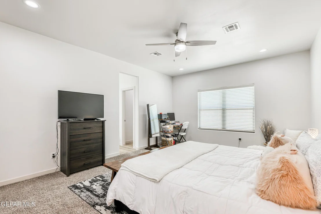 Photo of 7409 Enchanted Point Drive