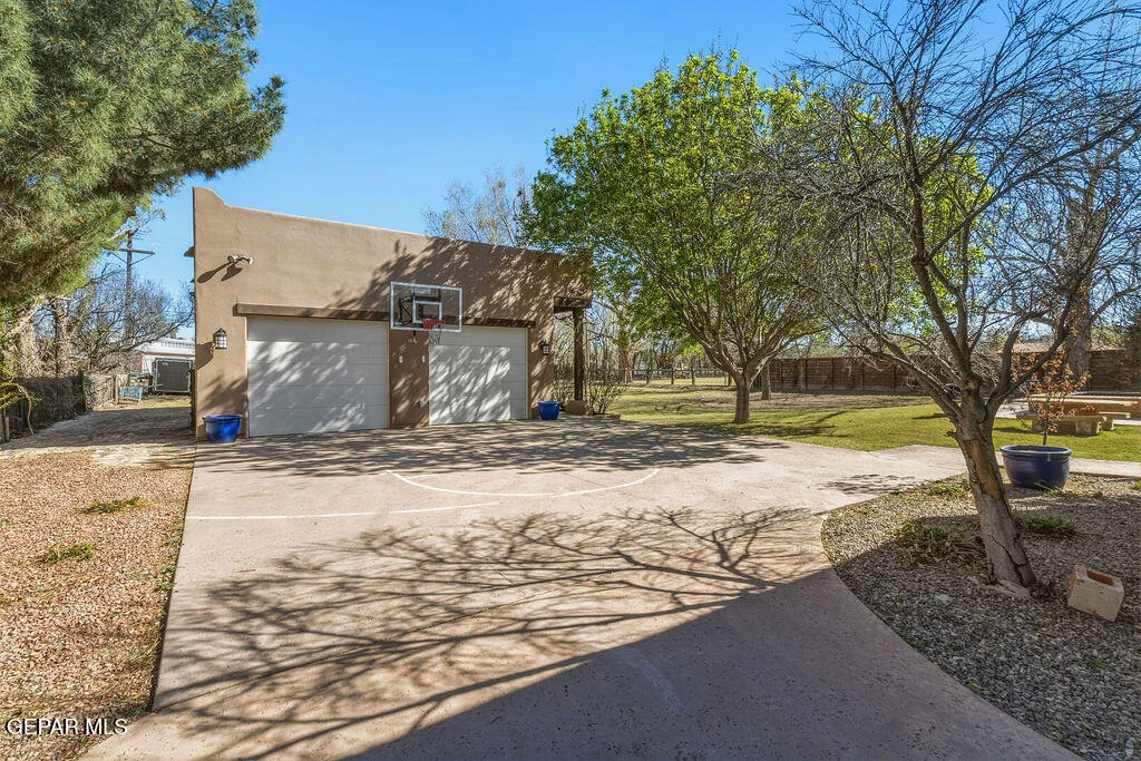 Photo of 300 ROSEMONT Drive