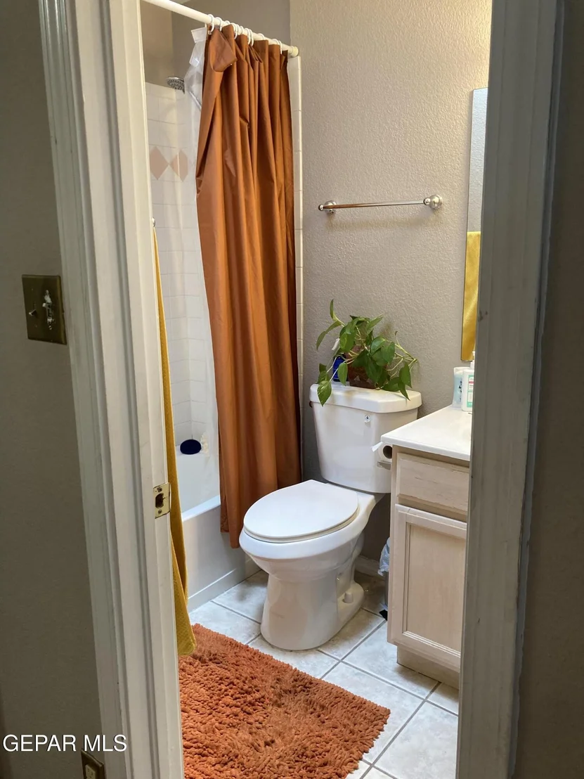 Photo of 9145 BUR OAK Circle