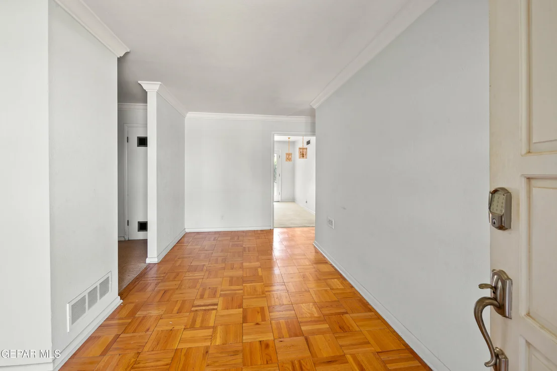 Photo of 3924 FLAMINGO Drive