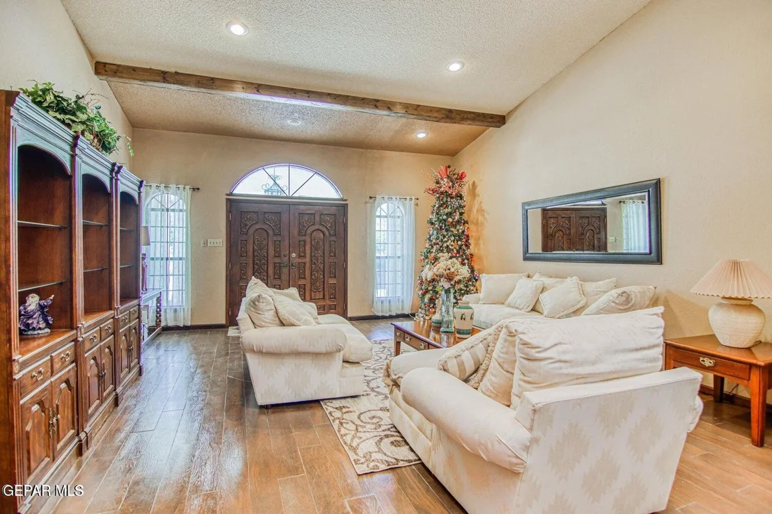 Photo of 12309 SUGDEN Road