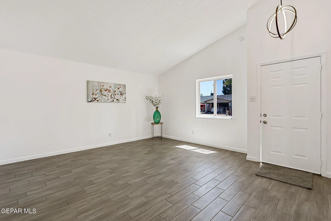 Photo of 9281 NOTTINGHAM Drive
