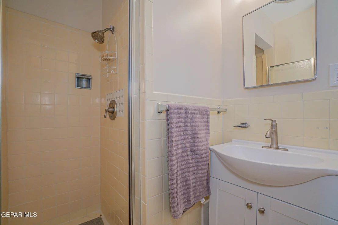 Photo of 6049 ISABELLA Drive