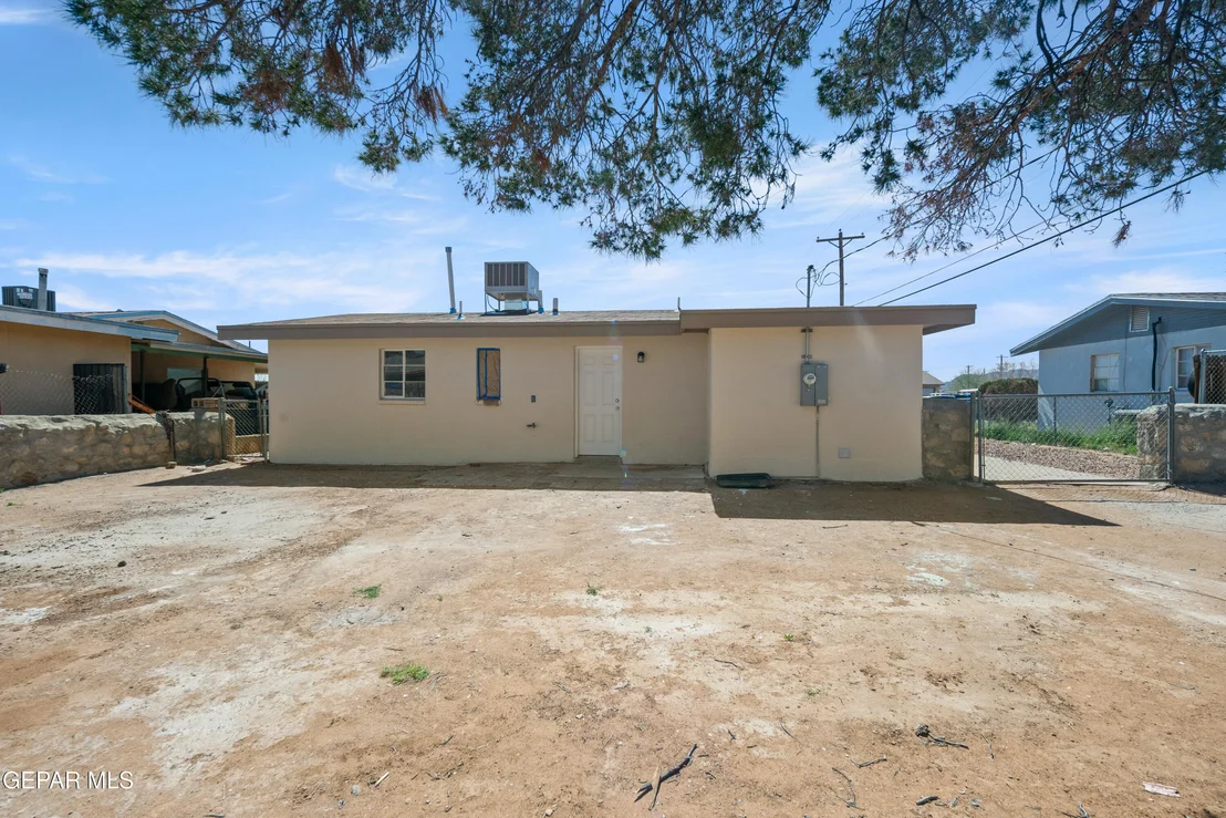 Photo of 5105 DEBEERS Drive