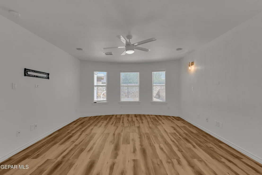 Photo of 3040 STORMY POINT Drive