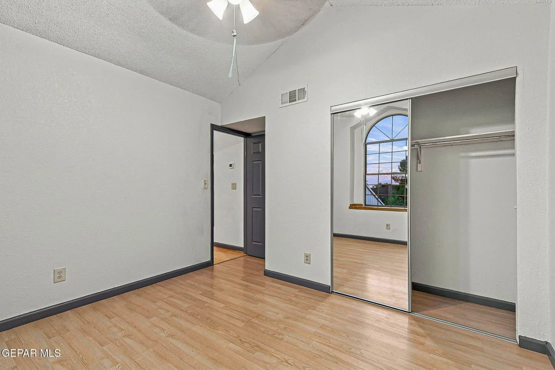 Photo of 7420 LAKEHURST Road