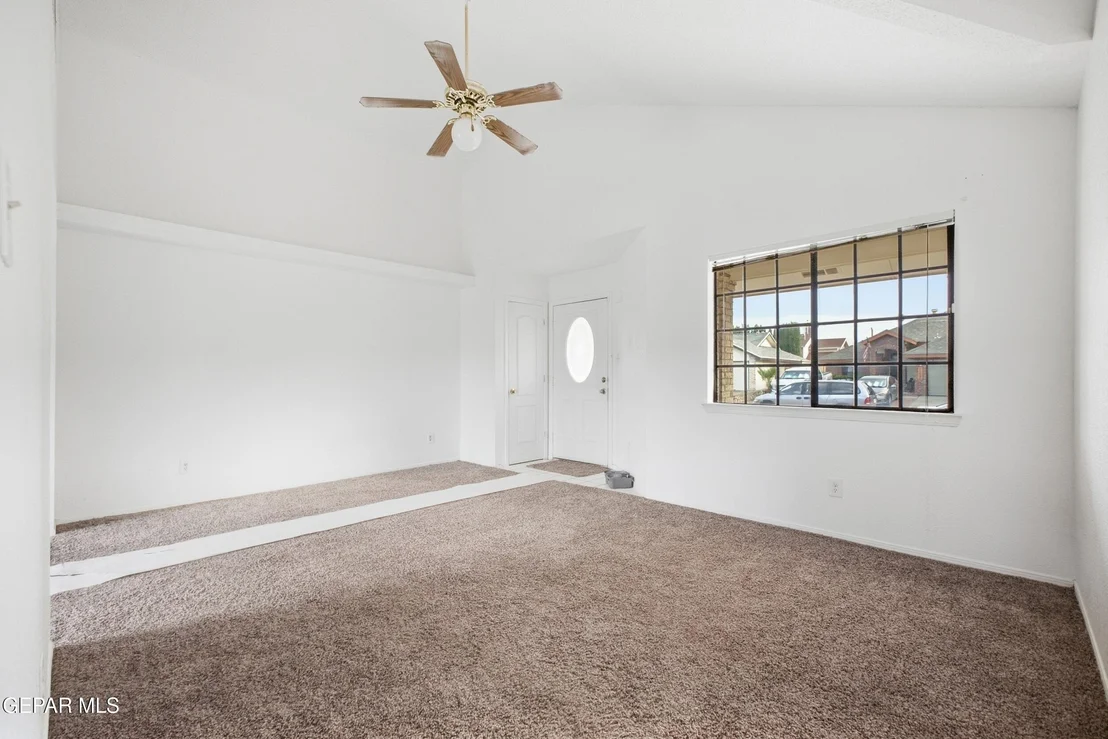 Photo of 11421 LONE WOLF Circle