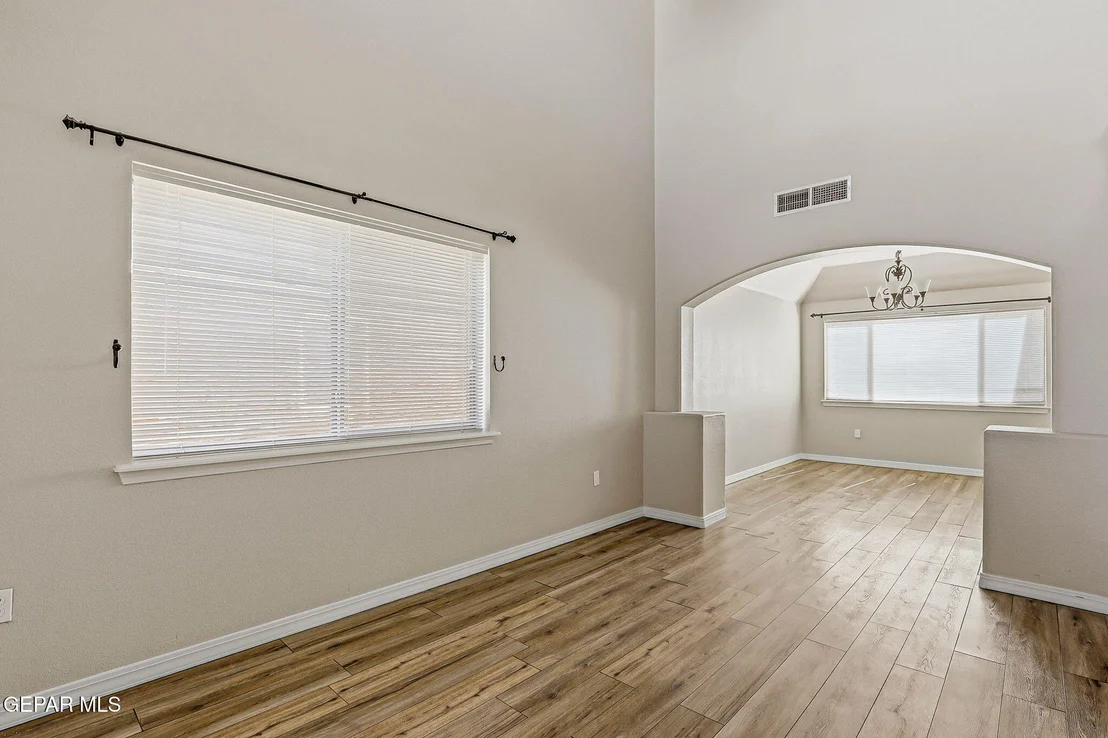 Photo of 1516 Mescal Lane