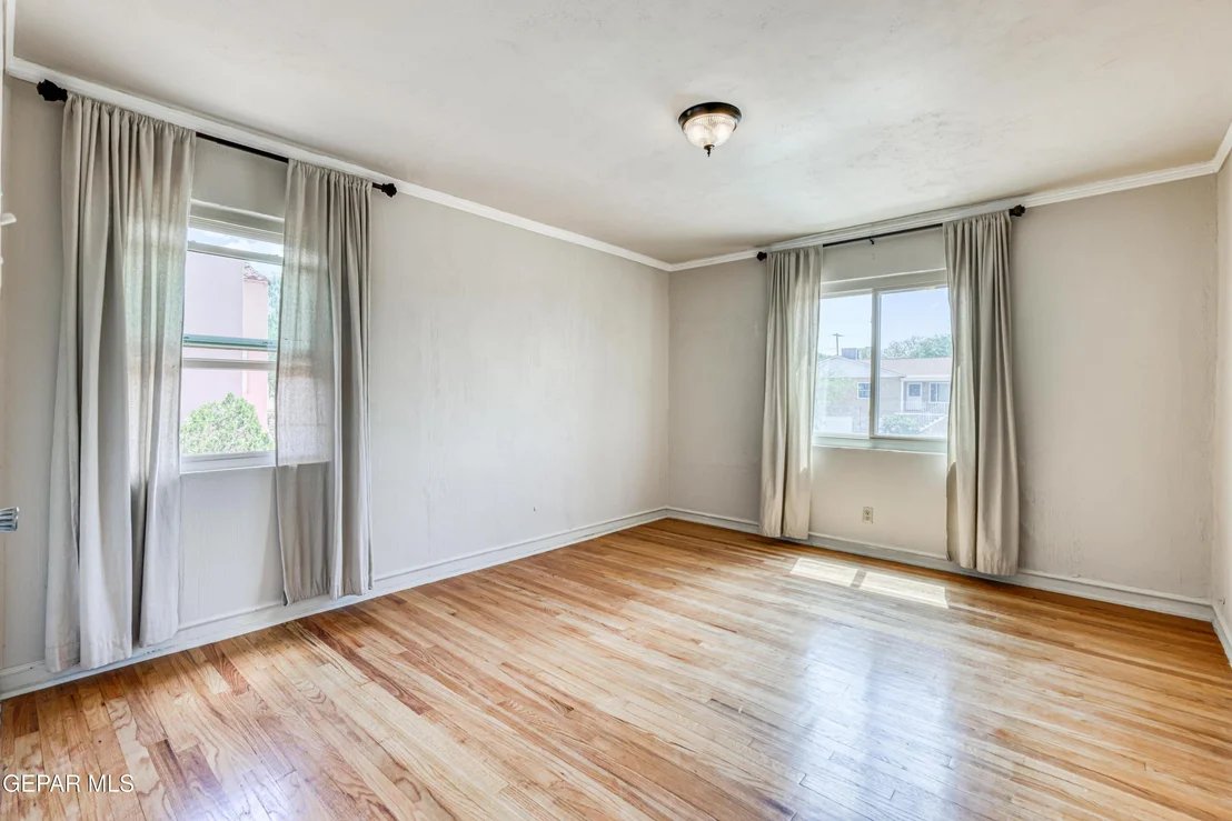 Photo of 825 Galloway Drive