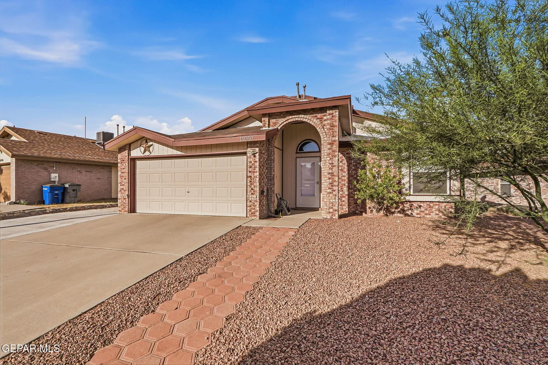 Photo of 11050 GOLDEN POND Drive
