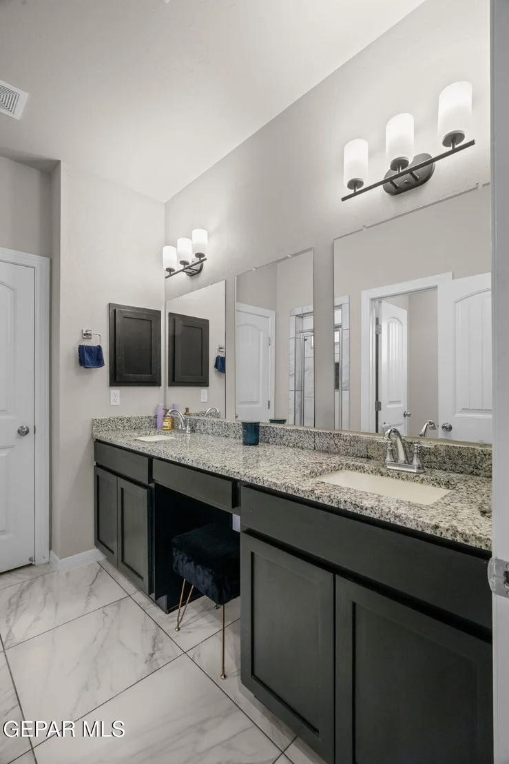 Photo of 356 PLATEAU Drive