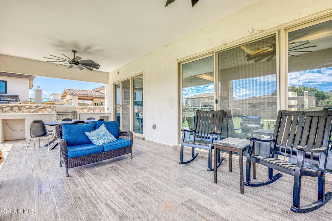 Photo of 5620 RIVER RUN Street