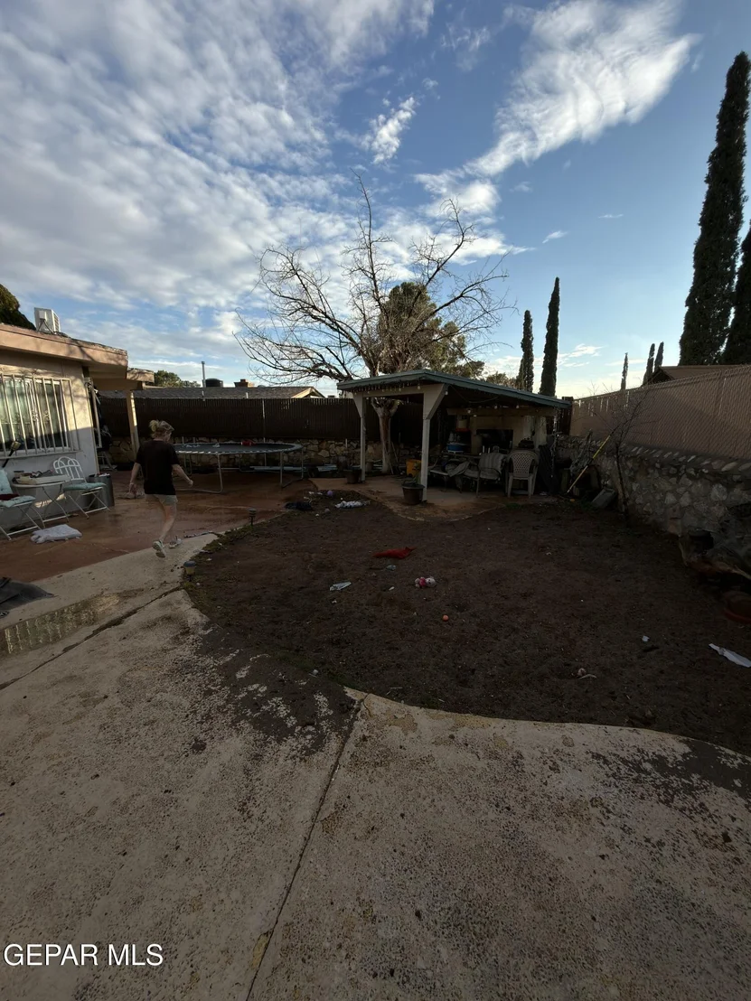 Photo of 1657 LOMALAND Drive