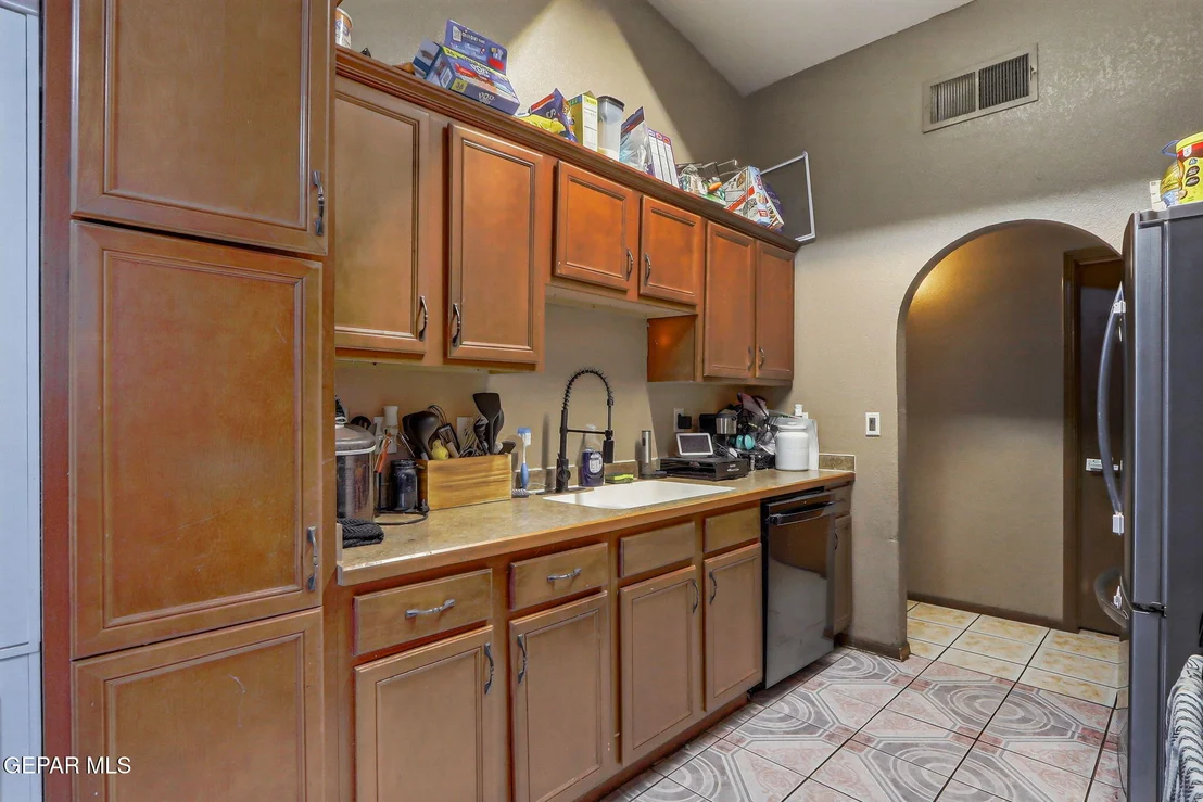 Photo of 11908 KINGS CREST Drive