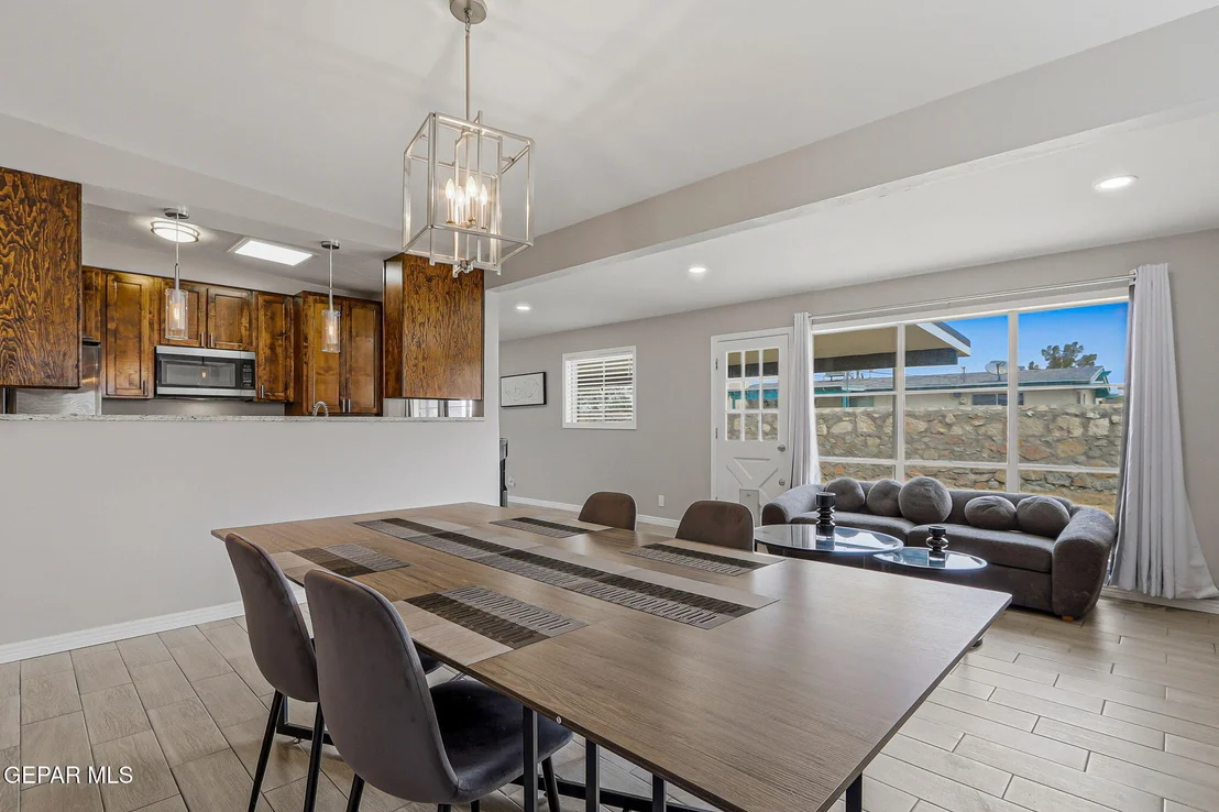 Photo of 313 MARDI GRAS Drive