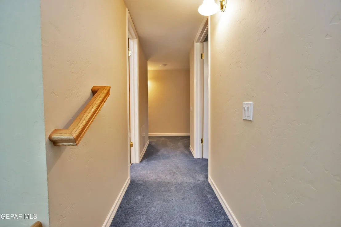 Photo of 517 Stonebluff Road
