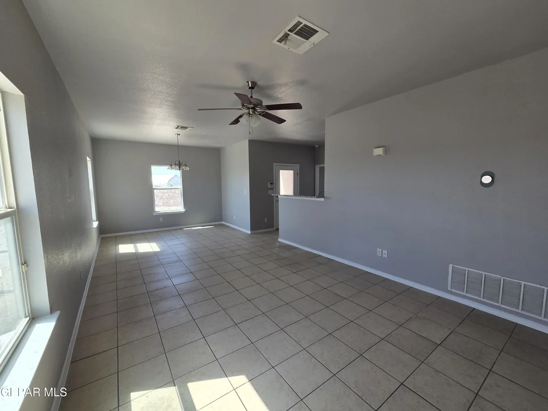 Photo of 10400 SILVERCLOUD Drive