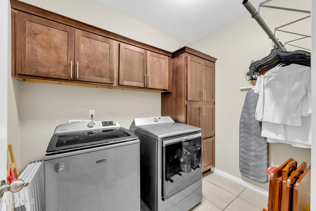 Photo of 6068 RIVET Place