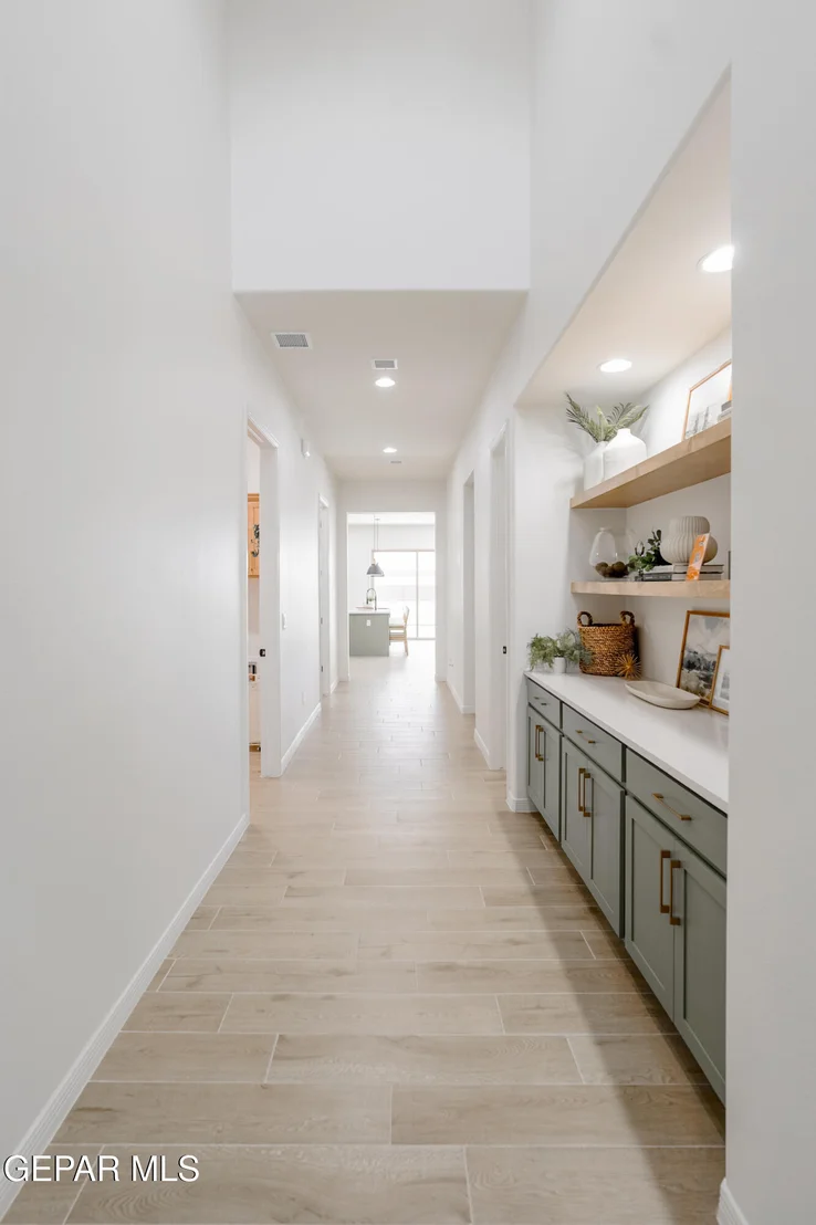 Photo of 12406 Amesbury Avenue