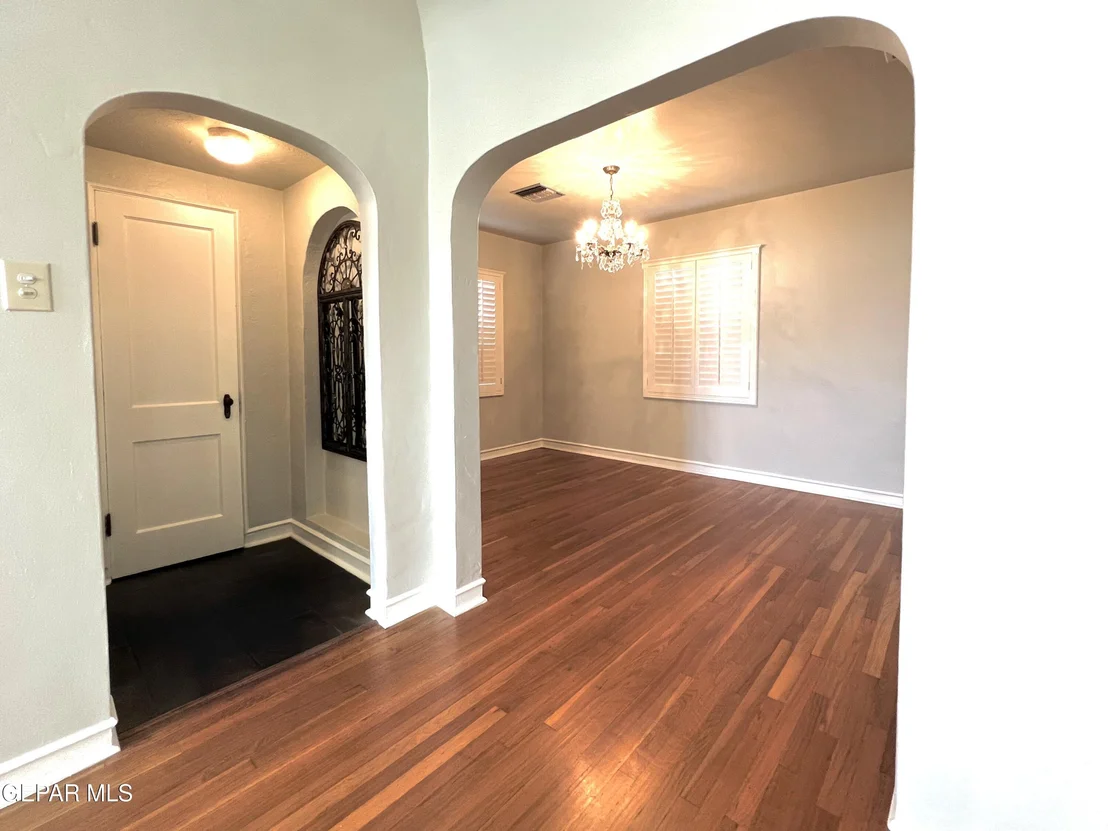 Photo of 4785 CUMBERLAND Circle