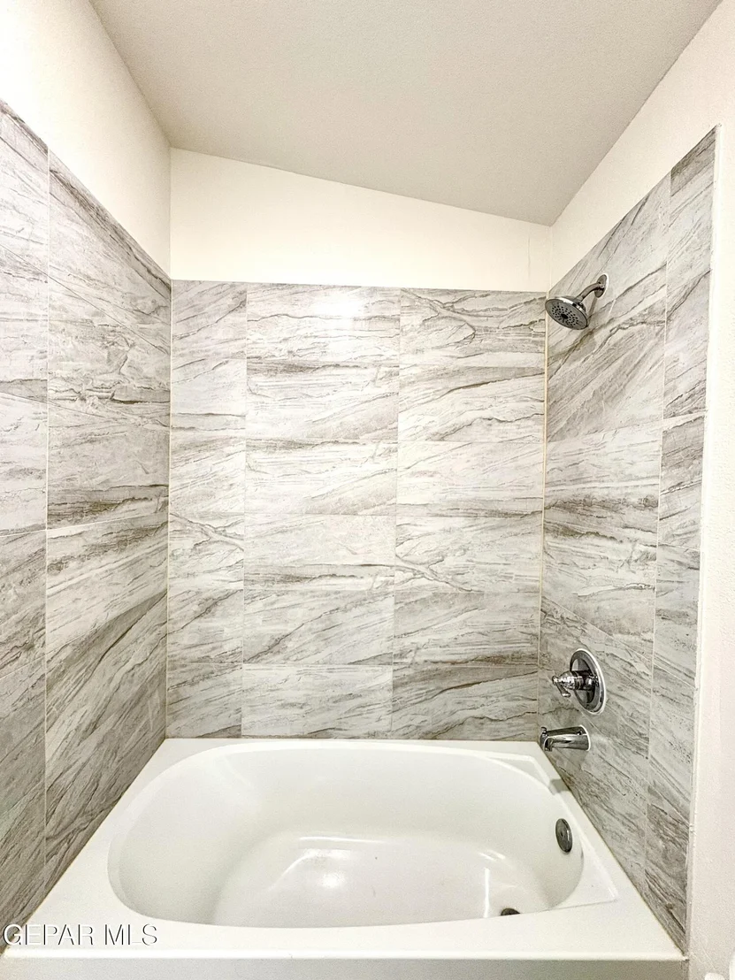 Photo of 11420 DORIS Road
