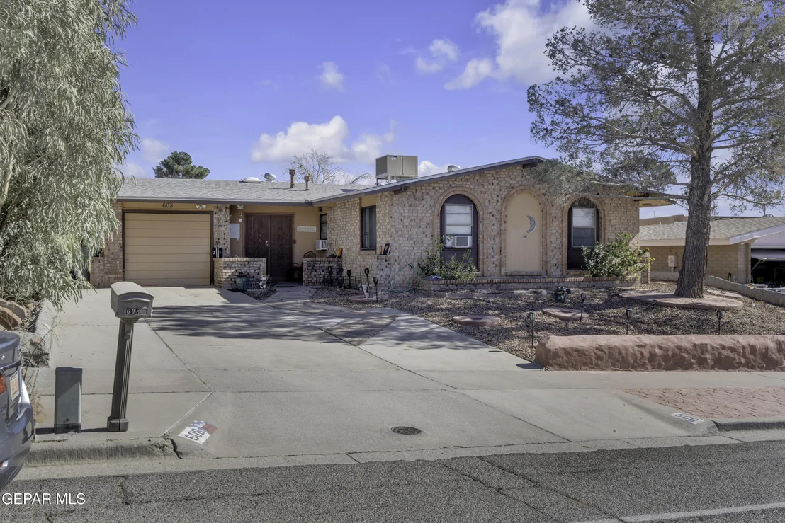 Photo of 608 CENTENNIAL Drive