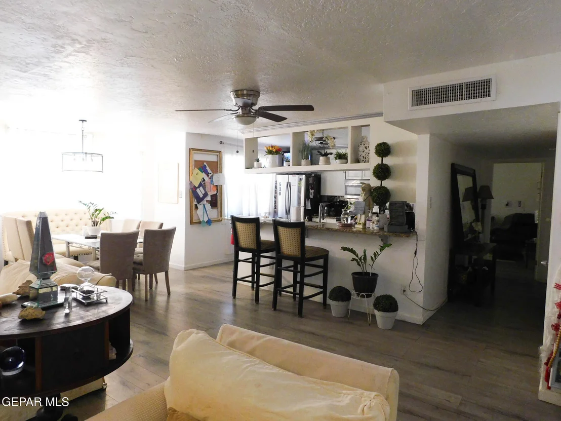 Photo of 624 DE LEON Drive