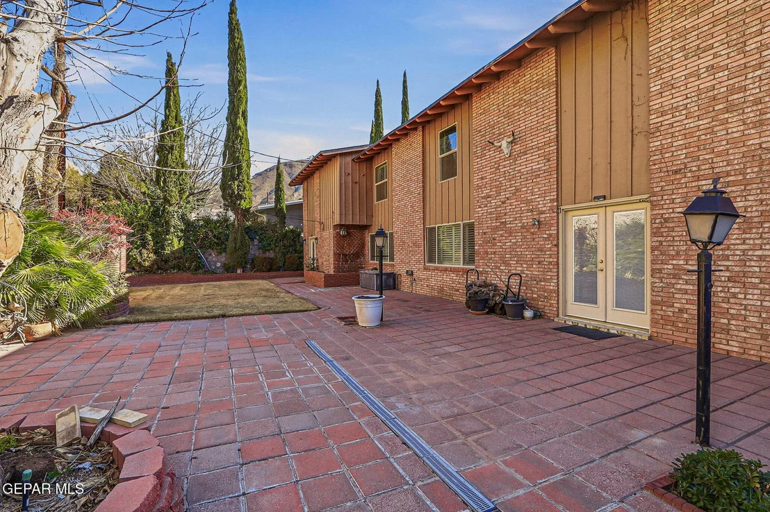 Photo of 5685 Burning Tree Drive