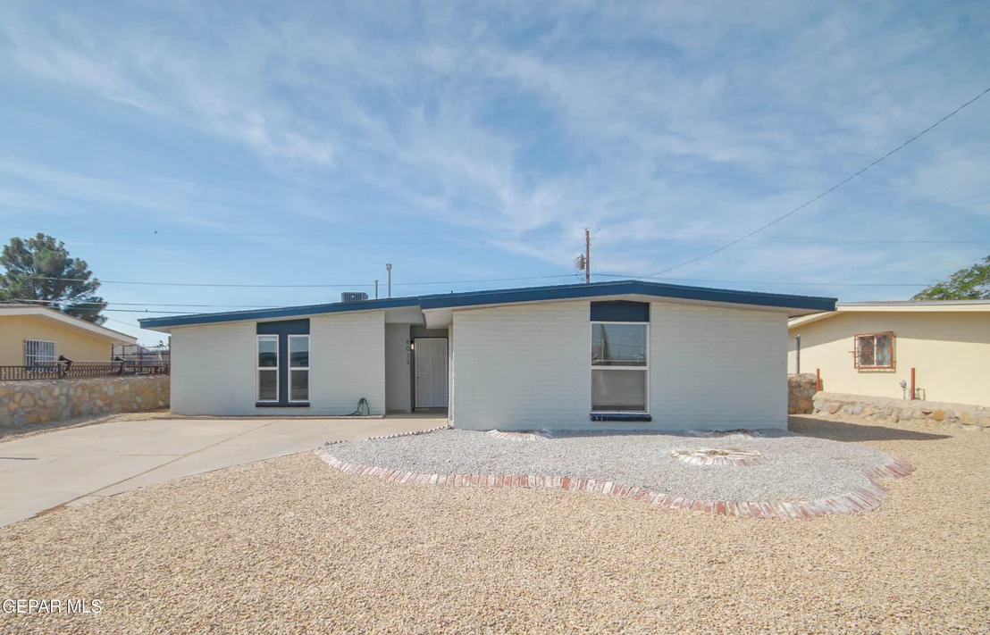 Photo of 6012 SINCLAIR Street